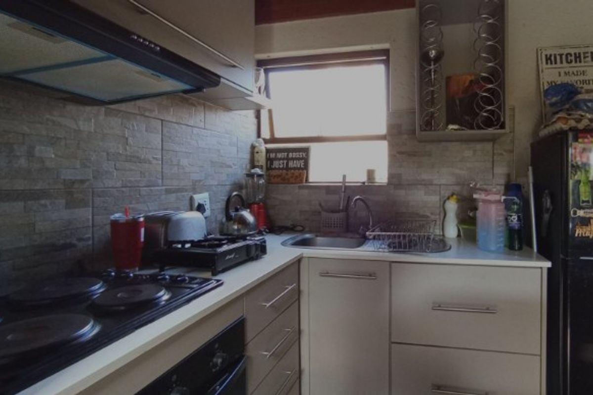 WELL PRICED LOFT  FOR SALE - Photo 4