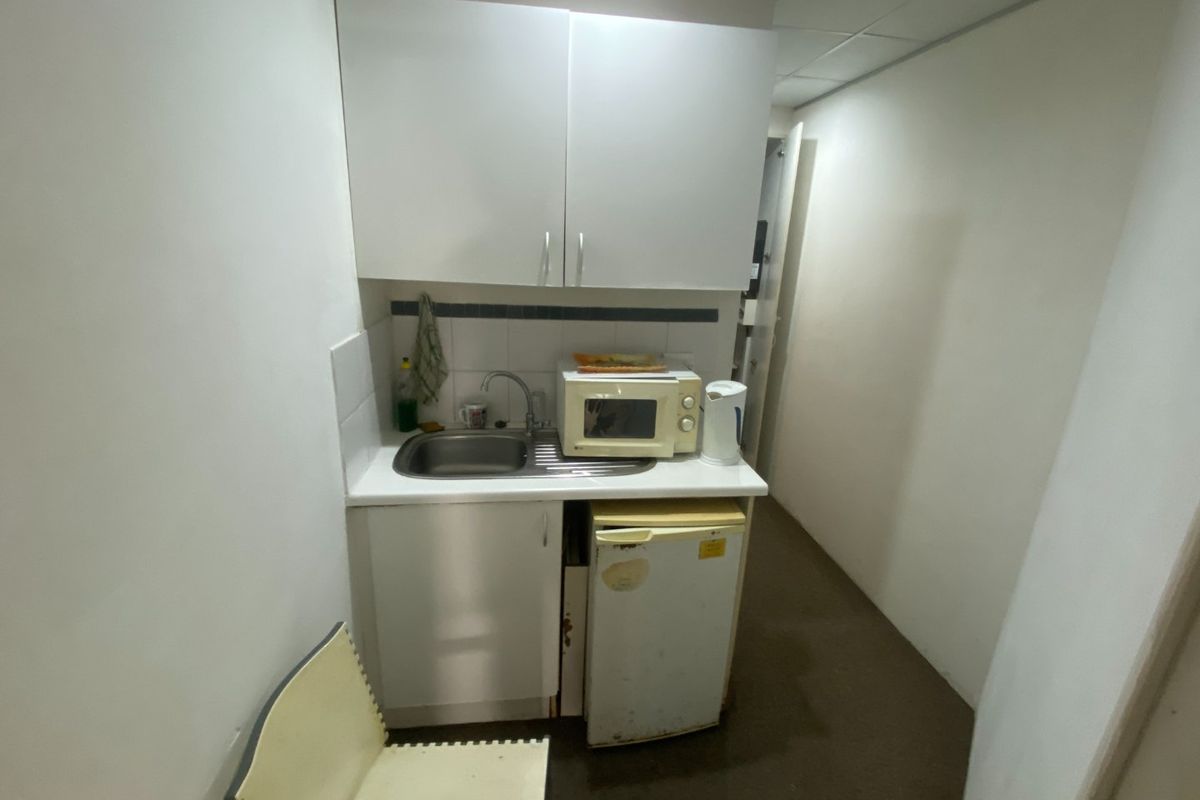 87m2  Retail Premises for Sale  - Photo 4