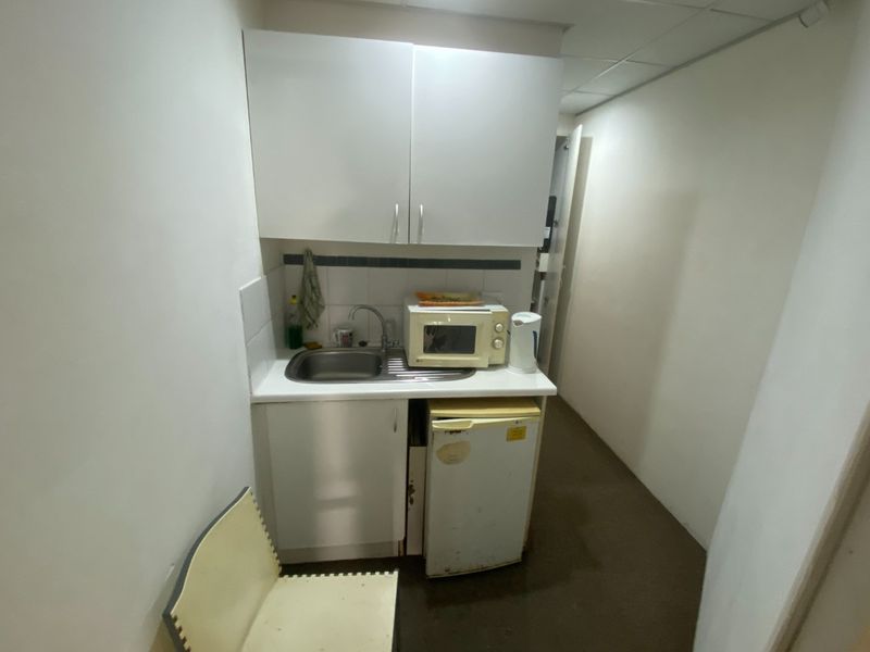 87m2  Retail Premises for Sale  - Photo 4