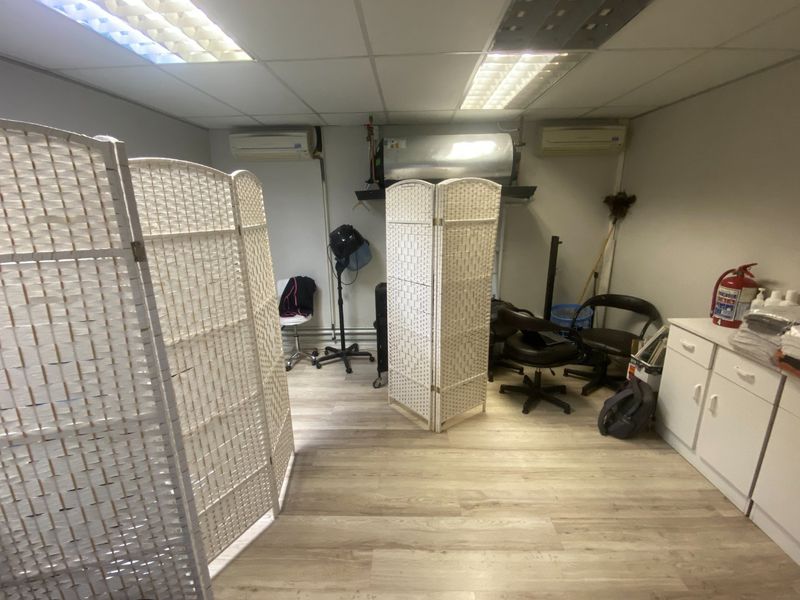 87m2  Retail Premises for Sale  - Photo 7