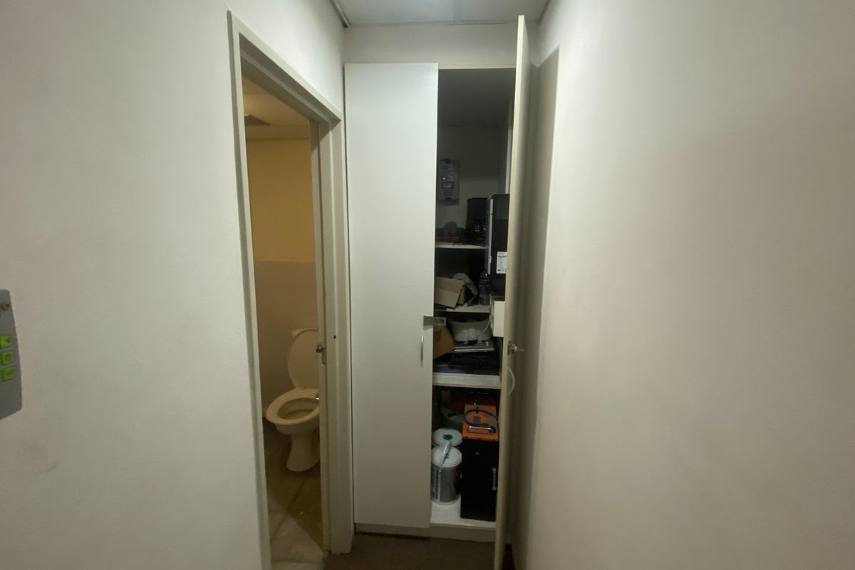 87m2  Retail Premises for Sale  - Photo 5