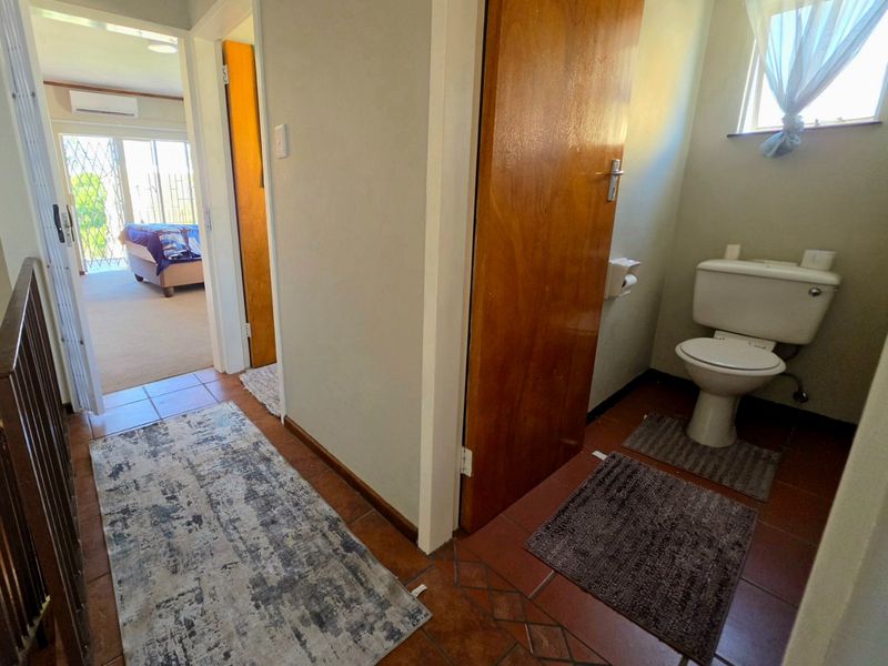 Neat 2-Bedroom Apartment in Secure Oranjesig Complex – Middelpos, Upington - Photo 9