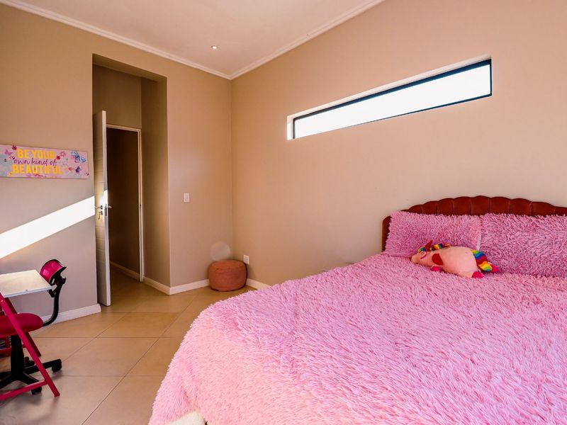 4 bedroom 4 bathroom house  with flatlet - Photo 8