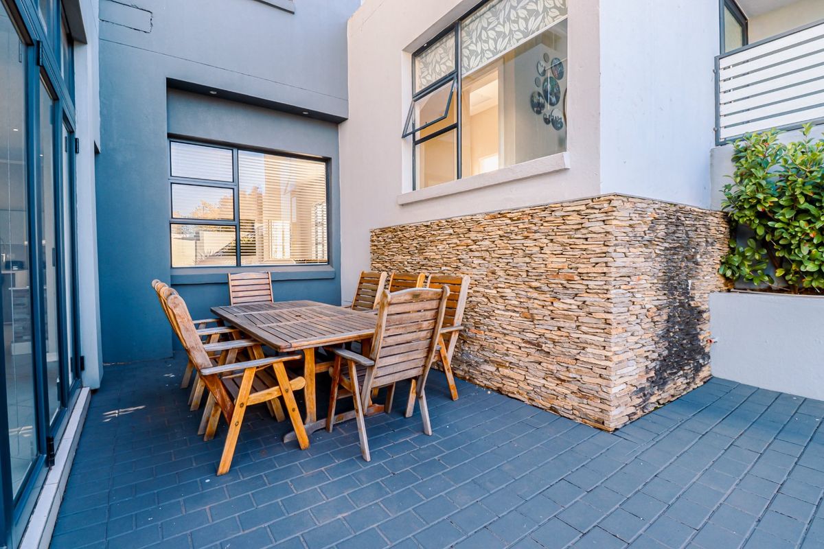 4 bedroom 4 bathroom house  with flatlet - Photo 4