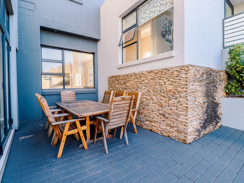 4 bedroom 4 bathroom house  with flatlet - Photo 4