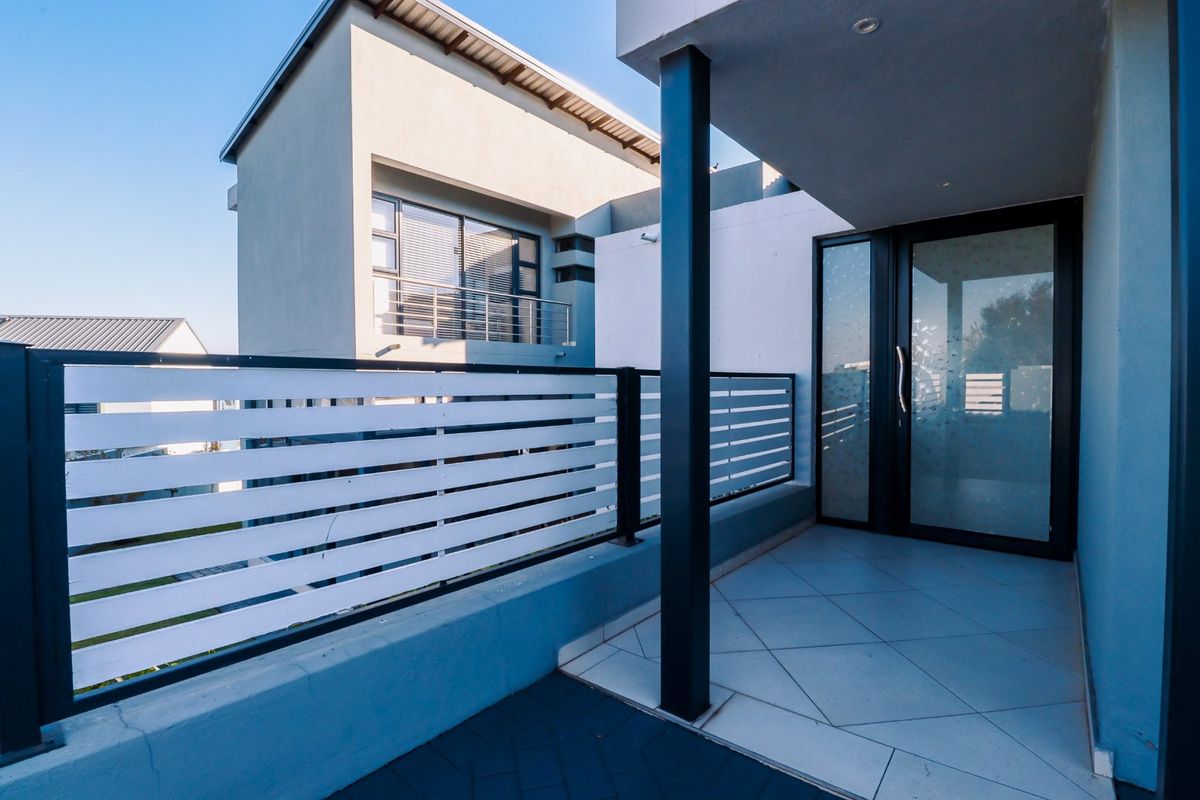 4 bedroom 4 bathroom house  with flatlet - Photo 3