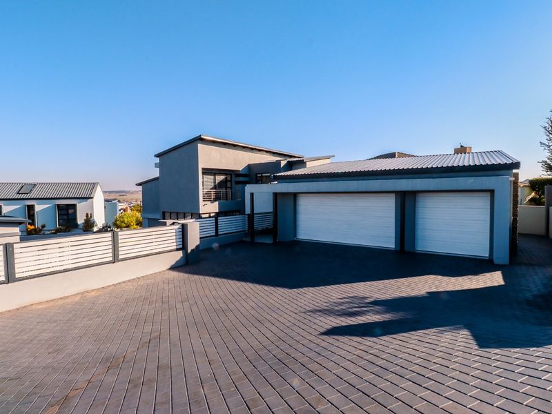 4 bedroom 4 bathroom house  with flatlet - Photo 2