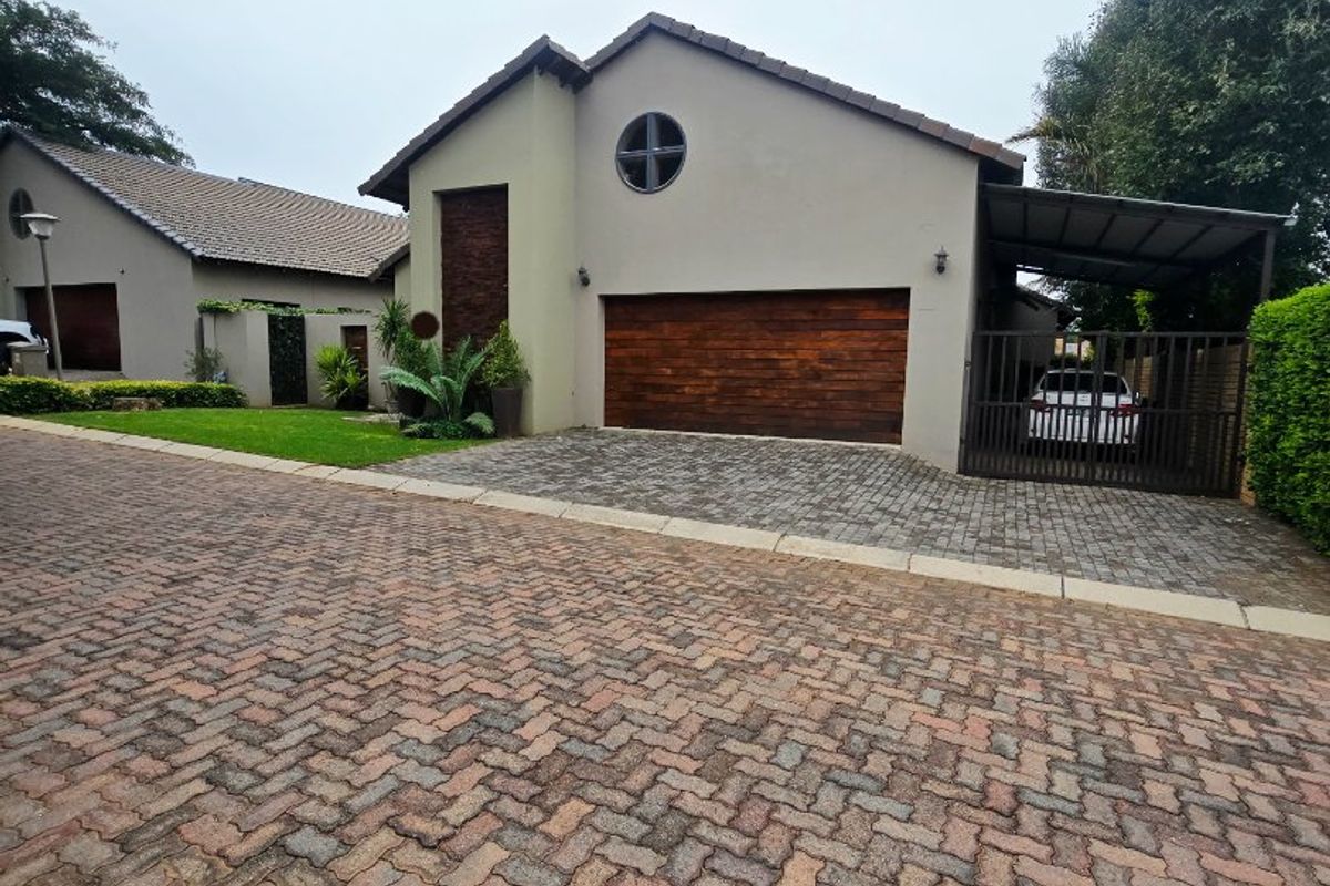 Inviting 3-Bedroom Home in a Secure and Family-Friendly Environment - Photo 2