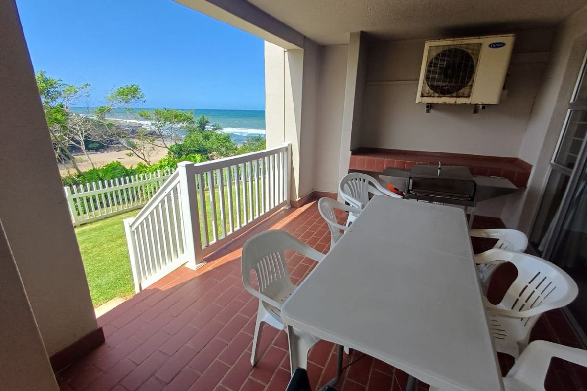 3 Bedroom ground floor apartment with magnificent ocean views - Photo 3