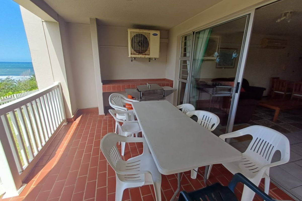 3 Bedroom ground floor apartment with magnificent ocean views - Photo 4