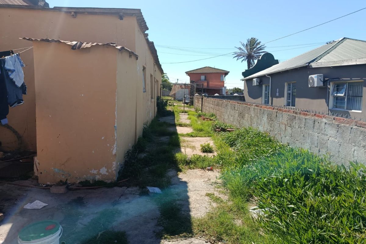 3 Bedroom House In Sidwell For Sale - Photo 4