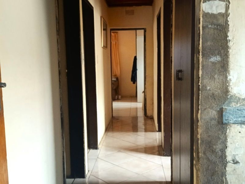 Comfortable Family Living – 4 Bedroom House for Sale in Westenburg - Photo 10