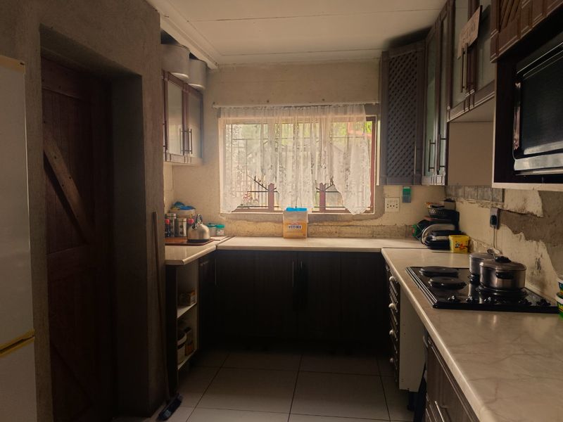 Comfortable Family Living – 4 Bedroom House for Sale in Westenburg - Photo 7