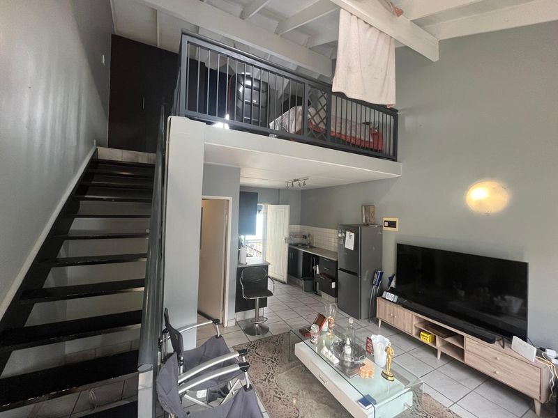 1 Bedroom Loft for Sale in Hatfield - Photo 2