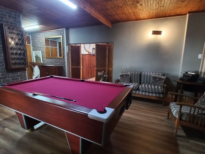 Spacious 5-Bedroom Family Home with Flatlet, Solar System & Pool  - Photo 5