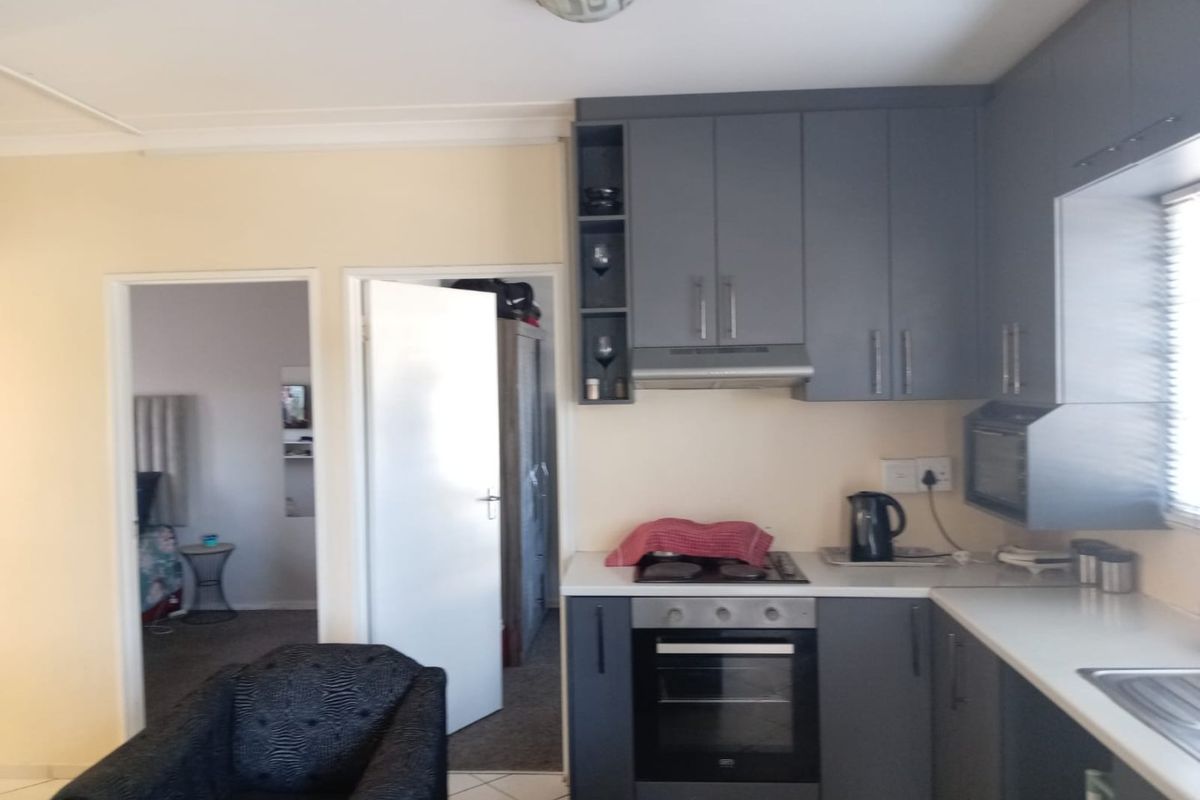 3-Bedroom Ground Floor Apartment in Bella Donna Security Estate - Photo 4