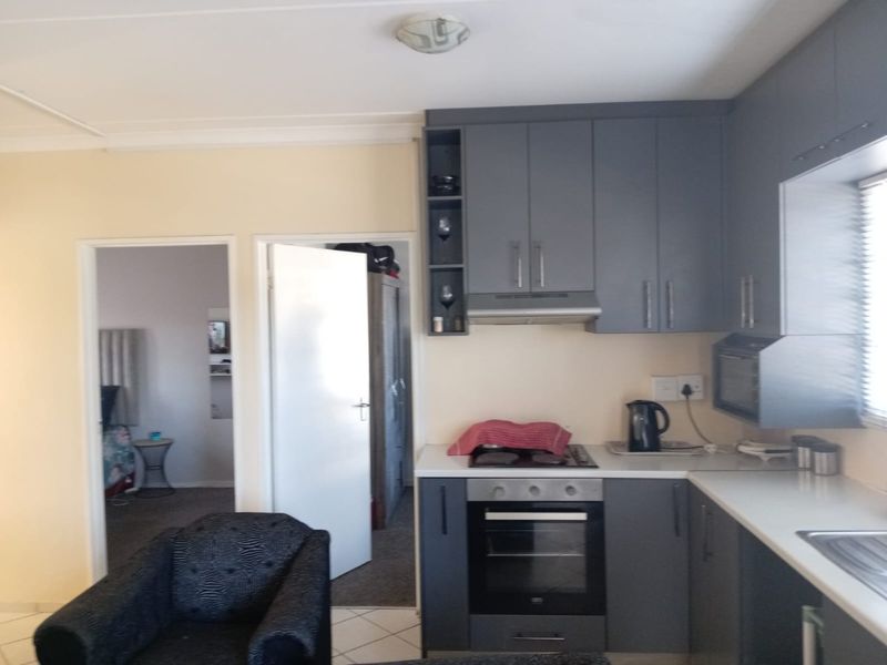 3-Bedroom Ground Floor Apartment in Bella Donna Security Estate - Photo 4