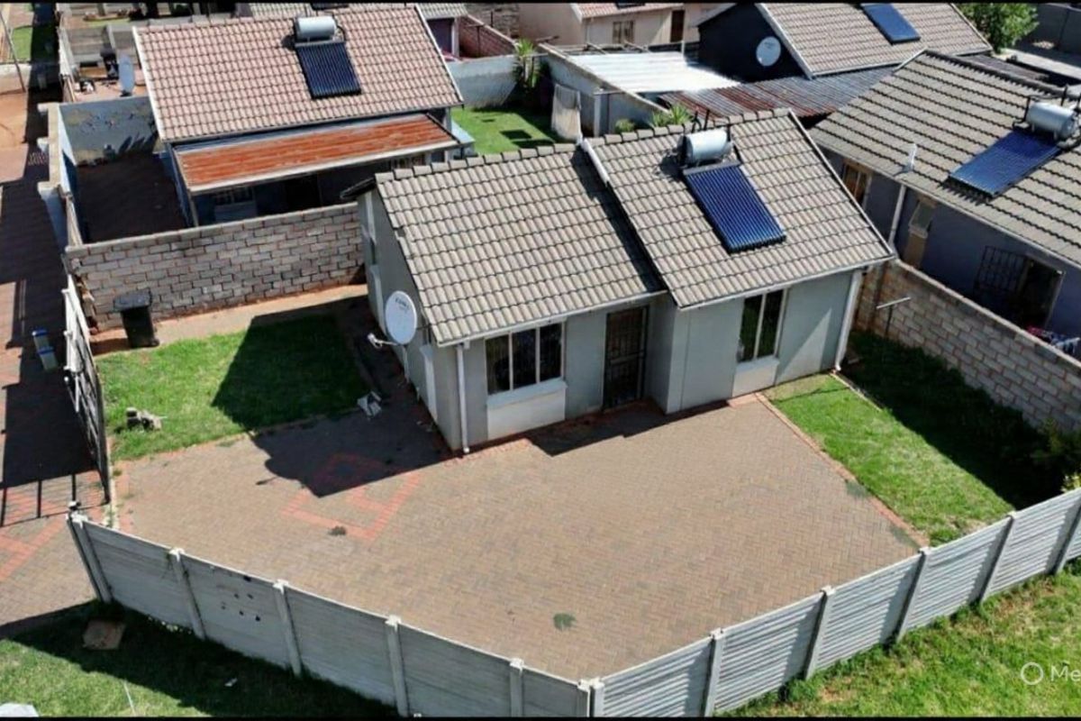 Spacious 2 bedroom and 1 bathroom house for sale in sky city  - Photo 2