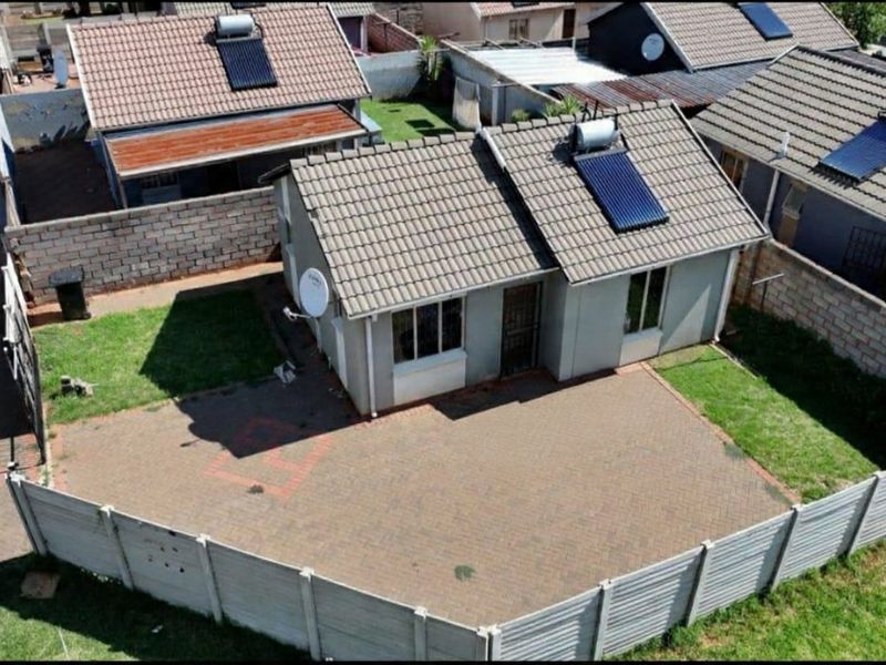 Spacious 2 bedroom and 1 bathroom house for sale in sky city  - Photo 2