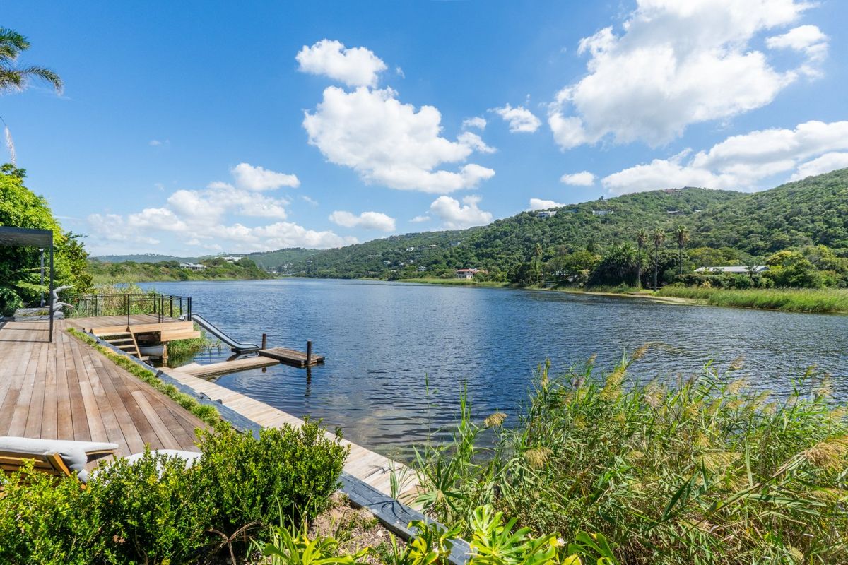 Ultra-Modern Waterfront Masterpiece with Private Jetty.  - Photo 2