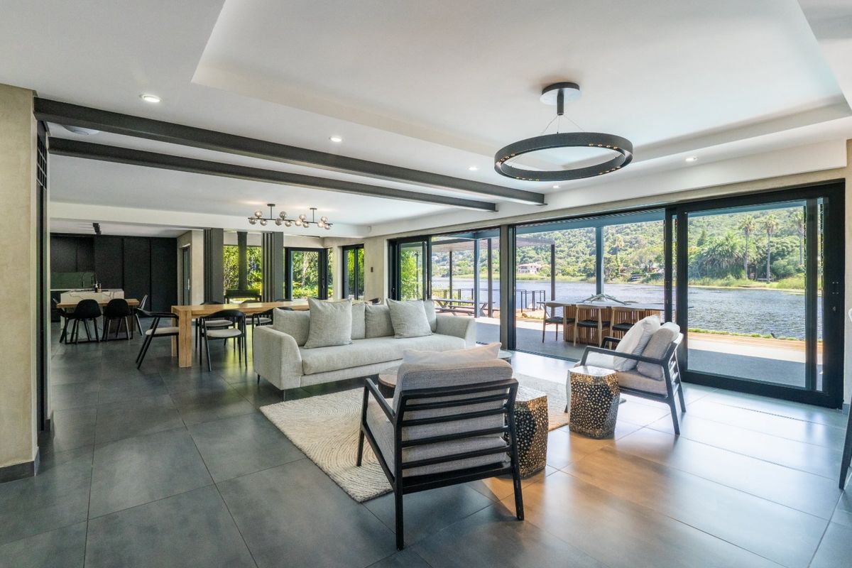 Ultra-Modern Waterfront Masterpiece with Private Jetty.  - Photo 3