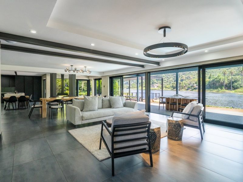 Ultra-Modern Waterfront Masterpiece with Private Jetty.  - Photo 3