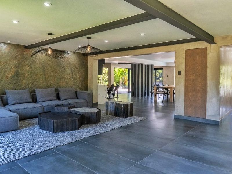 Ultra-Modern Waterfront Masterpiece with Private Jetty.  - Photo 10