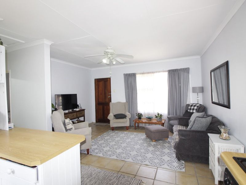 Walking distance to the beach - Photo 4