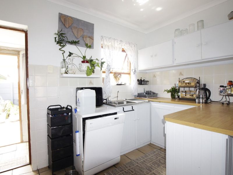 Walking distance to the beach - Photo 9