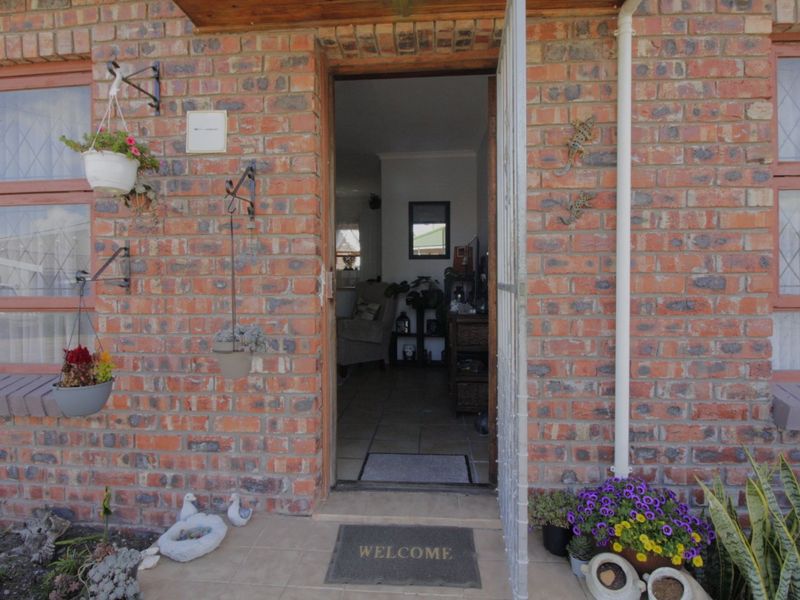 Walking distance to the beach - Photo 2