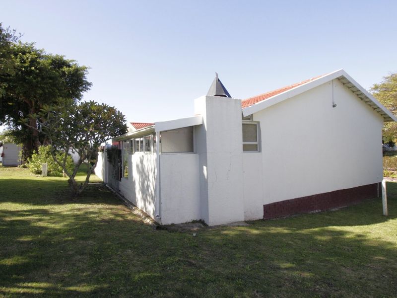 Relaxed Coastal Living  - Photo 3