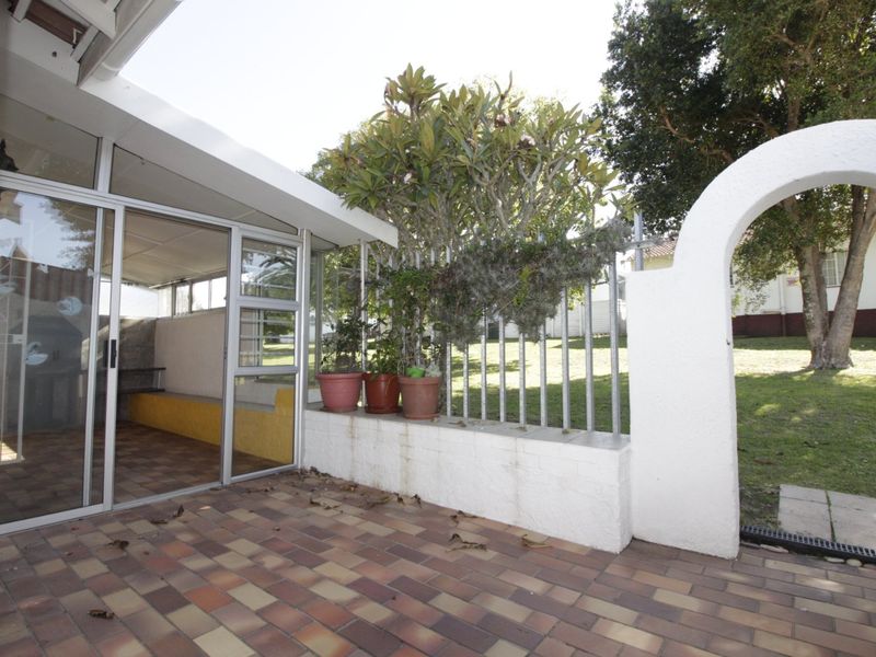 Relaxed Coastal Living  - Photo 5