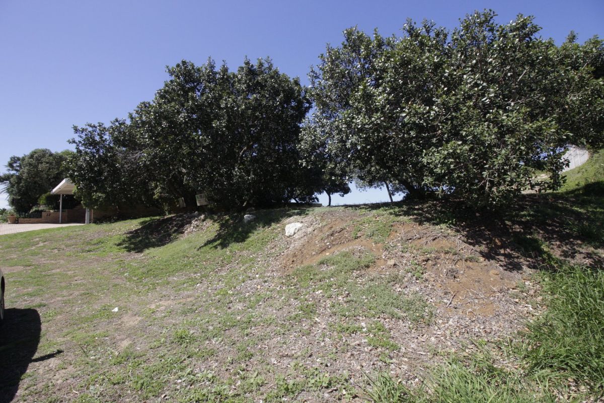 Vacant Stand with Sea Views in Peaceful Paradise Beach - Photo 2