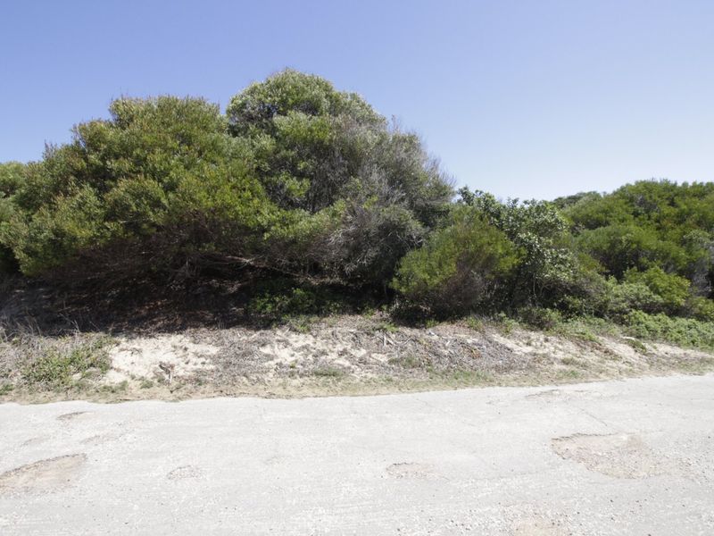 Prime Beachfront Stand with Uninterrupted Sea Views - Photo 8