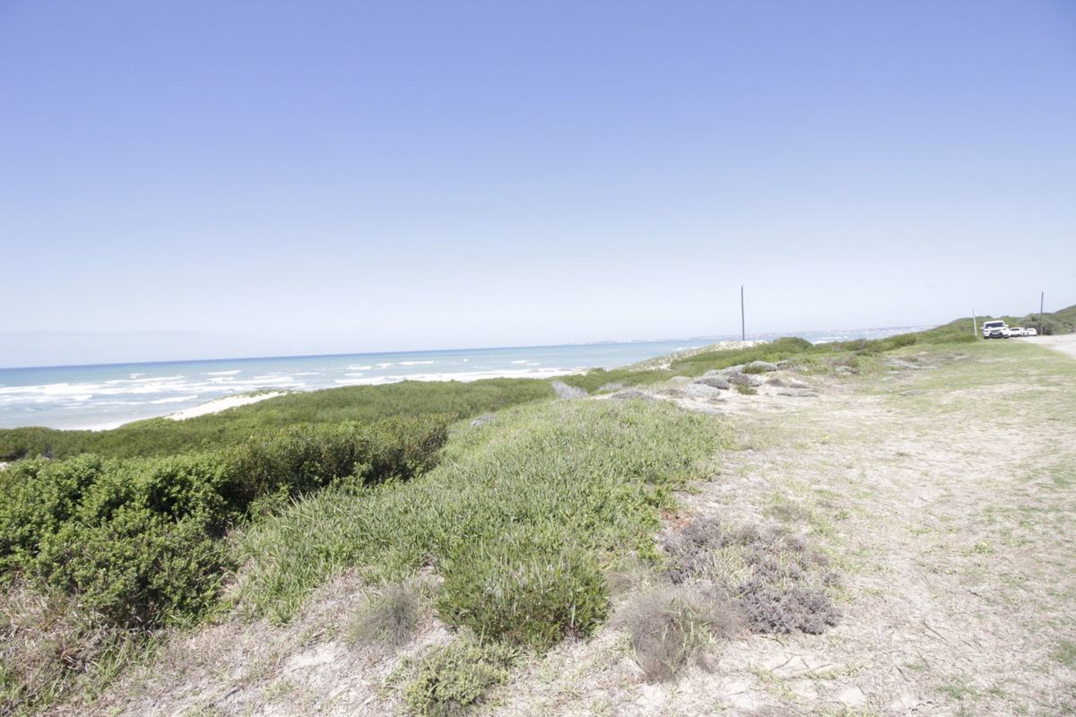 Prime Beachfront Stand with Uninterrupted Sea Views - Photo 3