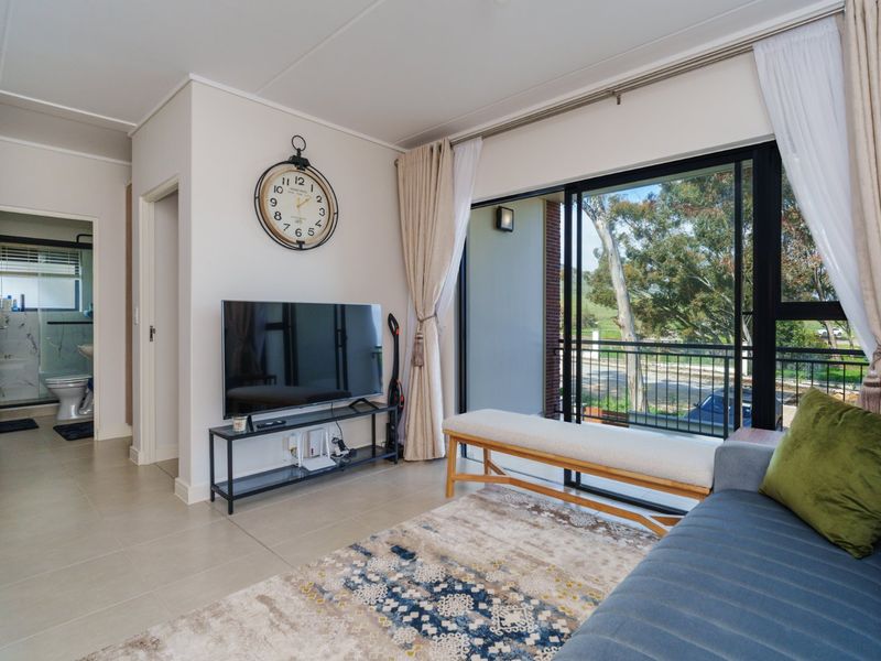 Furnished & Fitted Durbanville Hills facing first Floor apartment - Photo 5