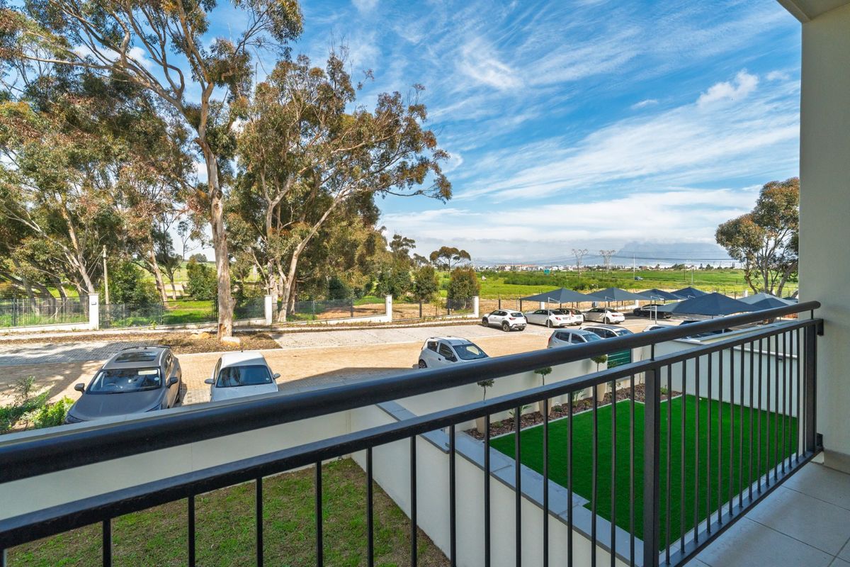 Furnished & Fitted Durbanville Hills facing first Floor apartment - Photo 2