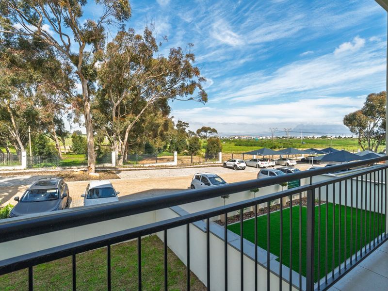 Furnished & Fitted Durbanville Hills facing first Floor apartment - Photo 2