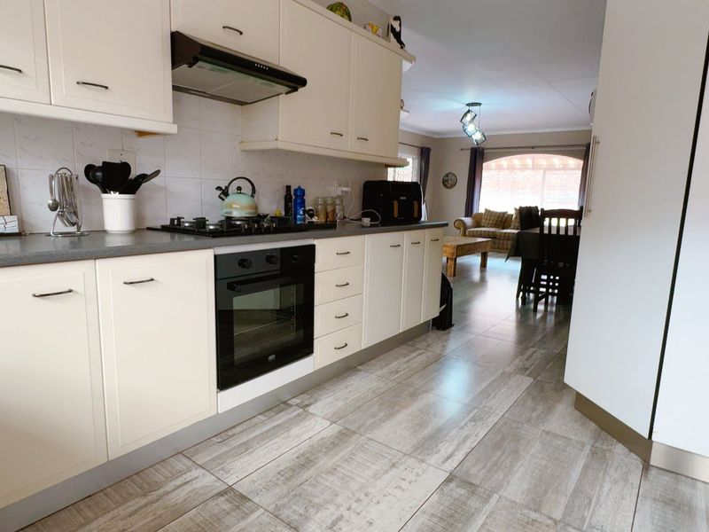 A well positioned simplex in Three Rivers - Photo 7