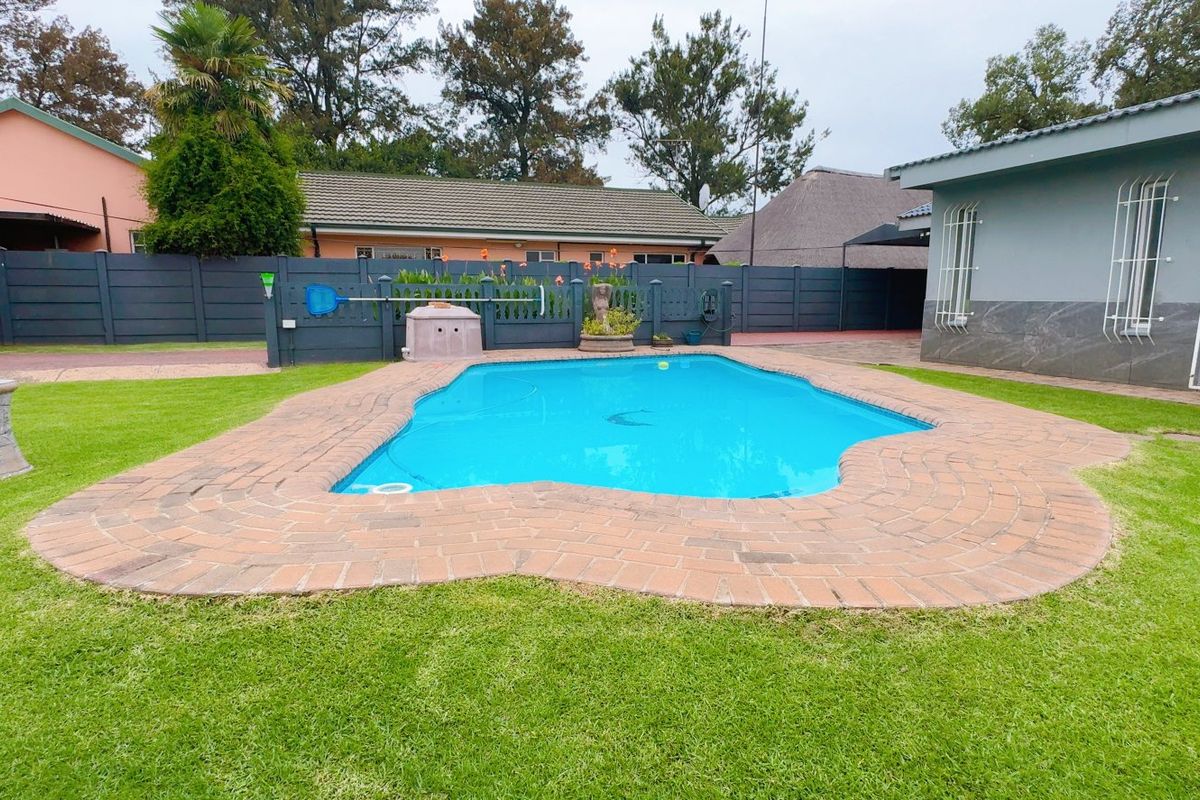 Room to live, room to work in Risiville - Photo 2