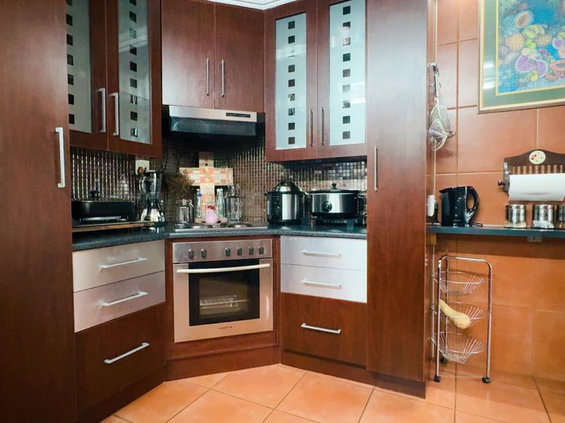 Room to live, room to work in Risiville - Photo 10