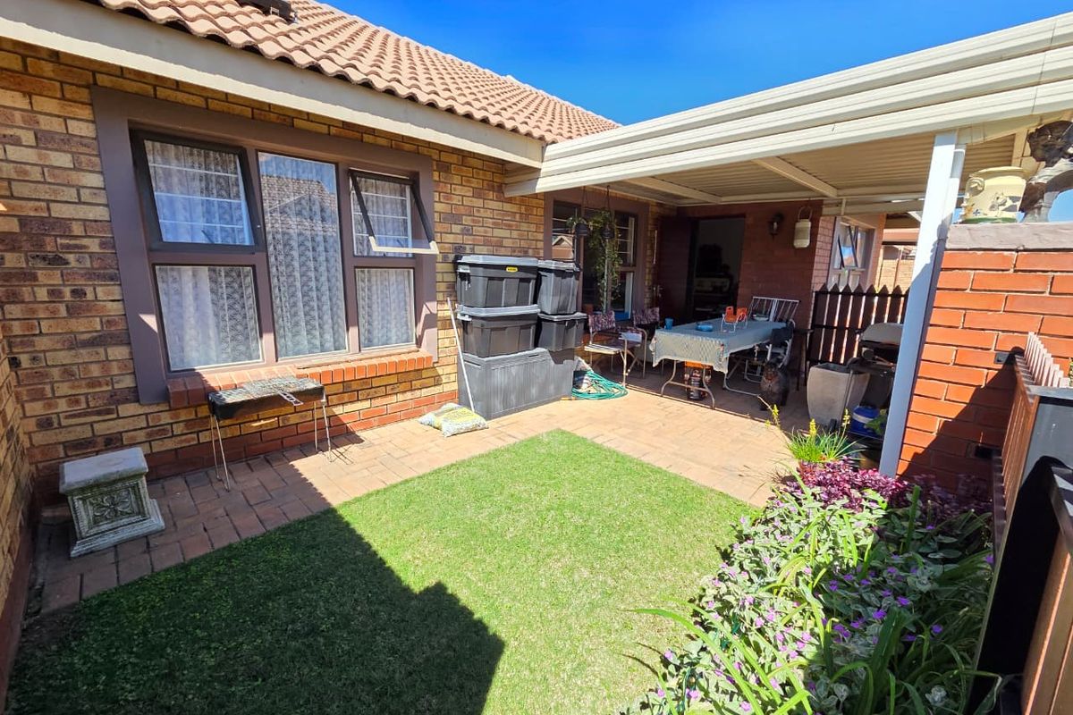 Secure Retirement Living With Solar Convenience - Photo 4