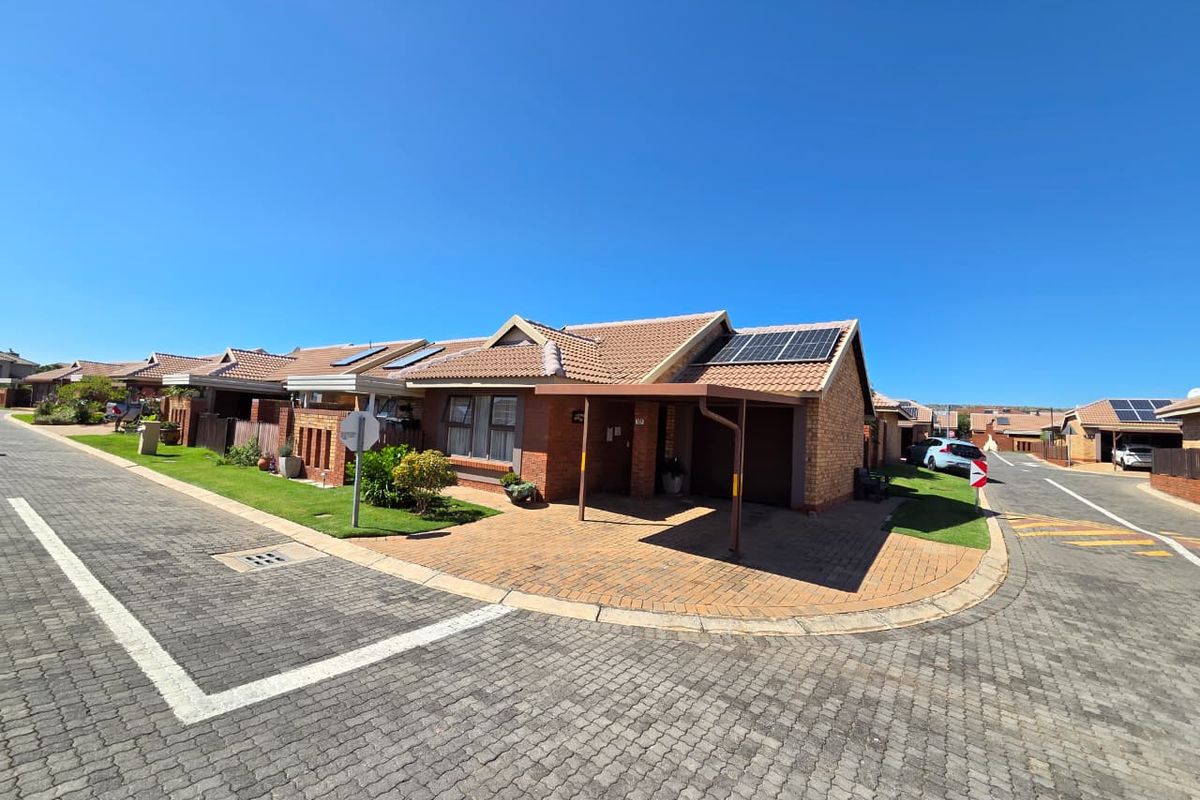 Secure Retirement Living With Solar Convenience - Photo 5