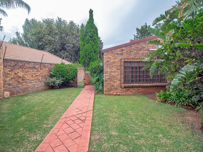 Versatile Family Home With Flatlet Income - Photo 10