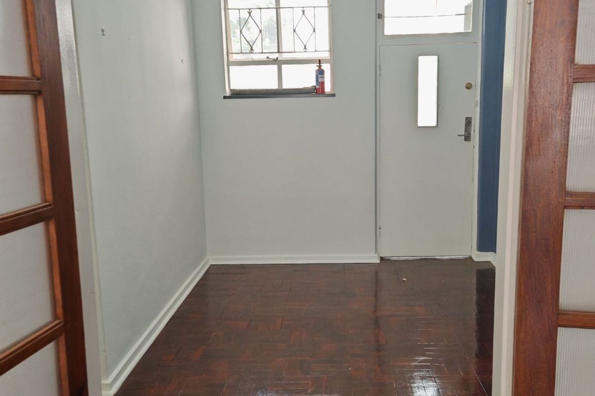 1 Bedroom Apartment / Flat for sale in Rosebank - Photo 5