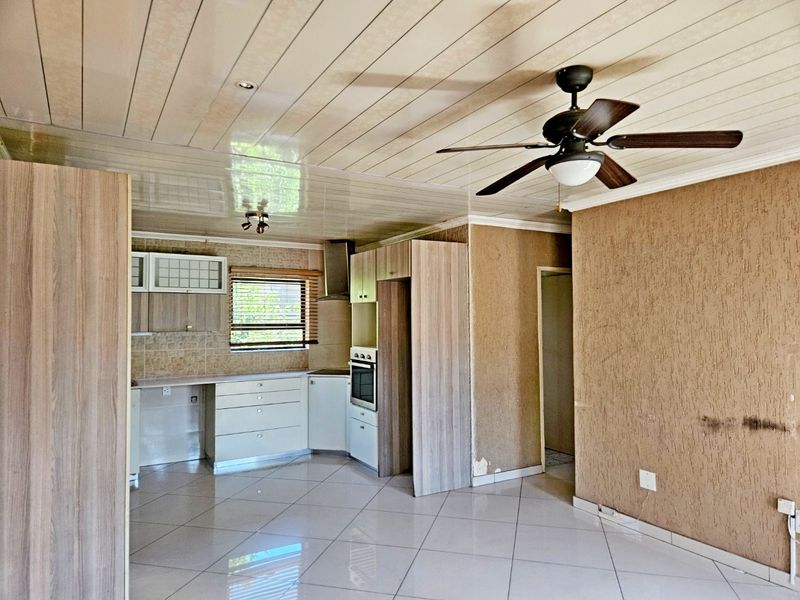 Absolutely Stunning 3-Bedroom Home – Elegant, Modern & Move-In Ready - Photo 9