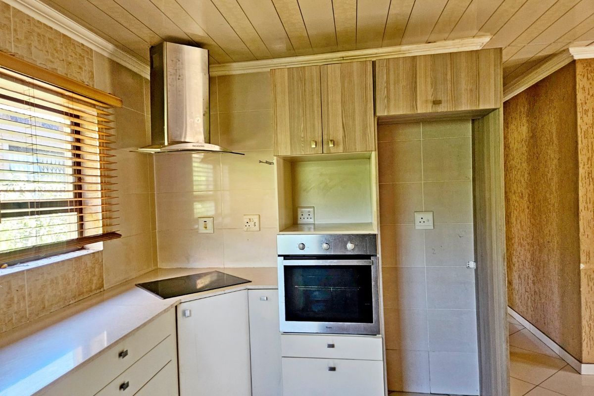 Absolutely Stunning 3-Bedroom Home – Elegant, Modern & Move-In Ready - Photo 4