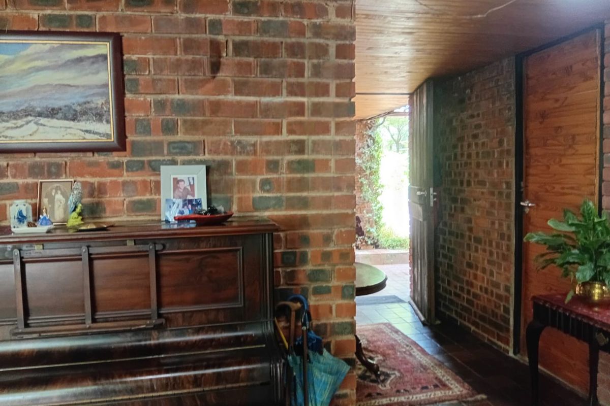 5 Bedroom House in Exclusive Location on Large Yard - Photo 5