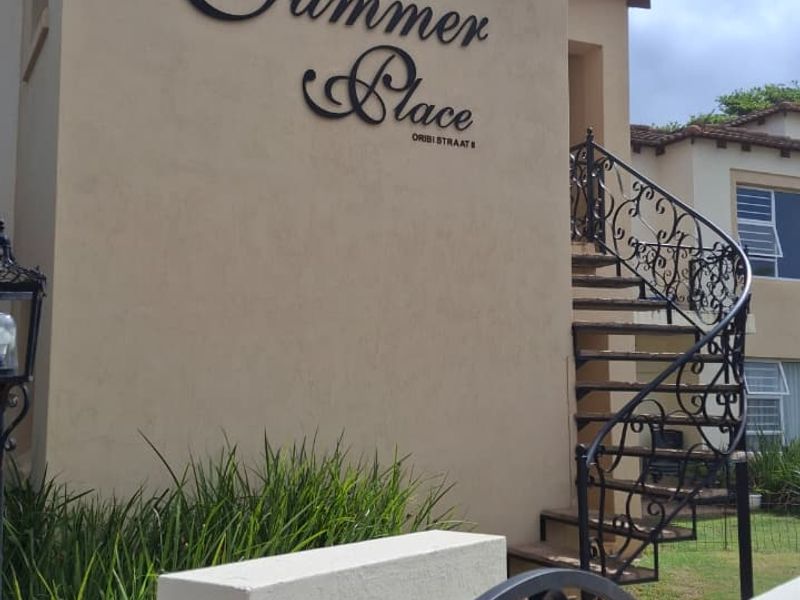 A 3 Bedroom Apartment to let in Ferreira Town Jeffreys Bay - Photo 3