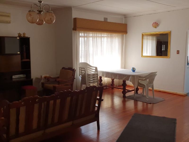 4 bedroom house for sale in Pretoria west  - Photo 7